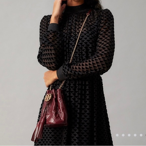 New with tags Tory Burch bag-has been kept in storage.*Currently sold out online - Picture 4 of 7